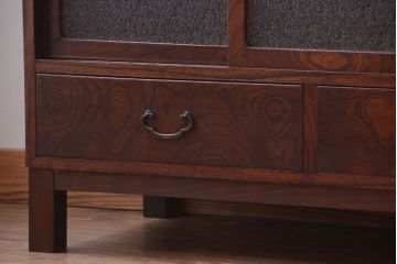 アンティーク家具　アンティーク 前面欅材!ダイヤガラス入り脚付き戸棚