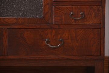 アンティーク家具　アンティーク 前面欅材!ダイヤガラス入り脚付き戸棚