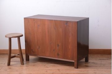 アンティーク家具　アンティーク 前面欅材!ダイヤガラス入り脚付き戸棚