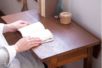 アンティーク家具　アンティーク 古い木製の可愛いサイドテーブル(平机)(1)