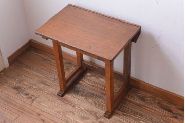 アンティーク家具　アンティーク 古い木製の可愛いサイドテーブル(平机)(1)