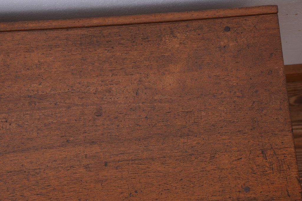 アンティーク家具　アンティーク 古い木製の可愛いサイドテーブル(平机)(1)