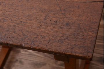 アンティーク家具　アンティーク 古い木製の可愛いサイドテーブル(平机)(2)