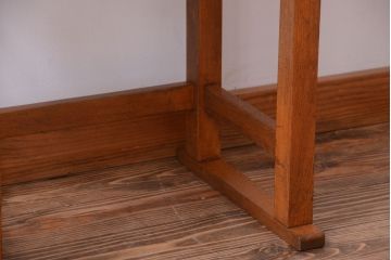 アンティーク家具　アンティーク 古い木製の可愛いサイドテーブル(平机)(2)