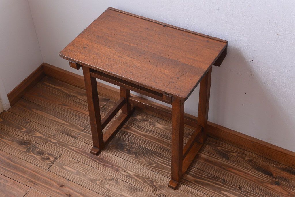 アンティーク家具　アンティーク 古い木製の可愛いサイドテーブル(平机)(3)
