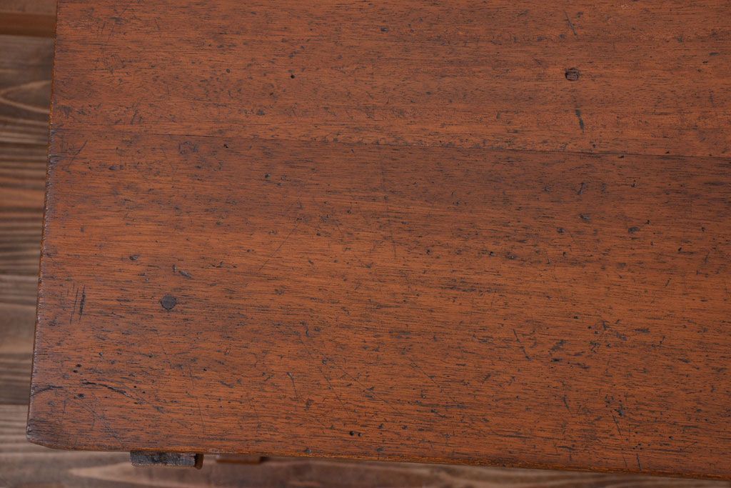 アンティーク家具　アンティーク 古い木製の可愛いサイドテーブル(平机)(3)