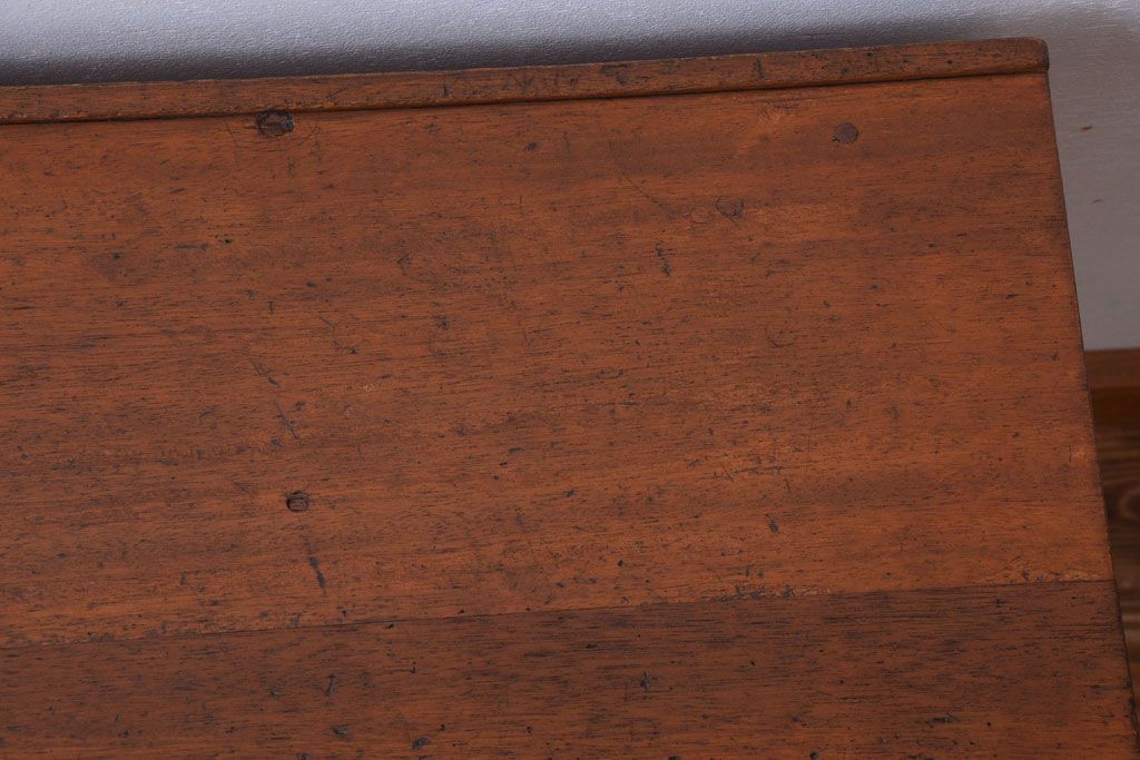 アンティーク家具　アンティーク 古い木製の可愛いサイドテーブル(平机)(3)