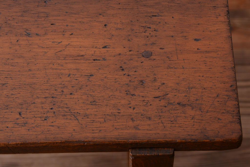 アンティーク家具　アンティーク 古い木製の可愛いサイドテーブル(平机)(3)