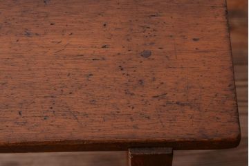 アンティーク家具　アンティーク 古い木製の可愛いサイドテーブル(平机)(3)