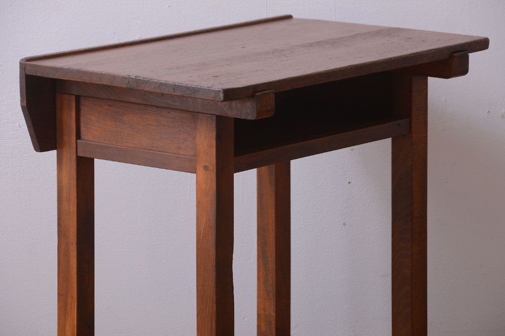 アンティーク家具　アンティーク 古い木製の可愛いサイドテーブル(平机)(3)
