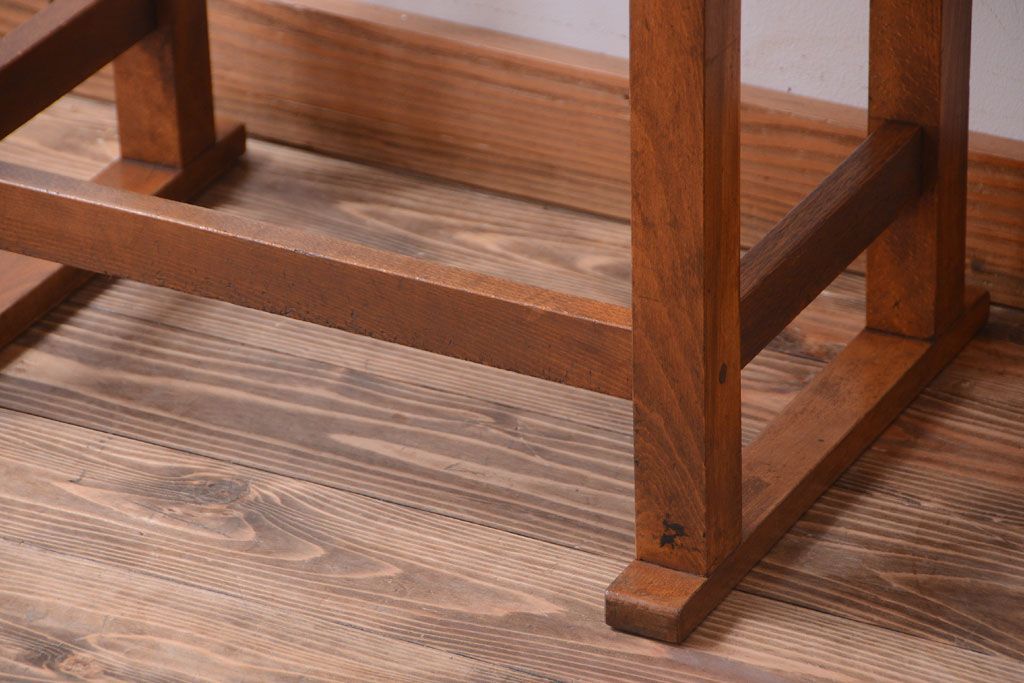 アンティーク家具　アンティーク 古い木製の可愛いサイドテーブル(平机)(3)