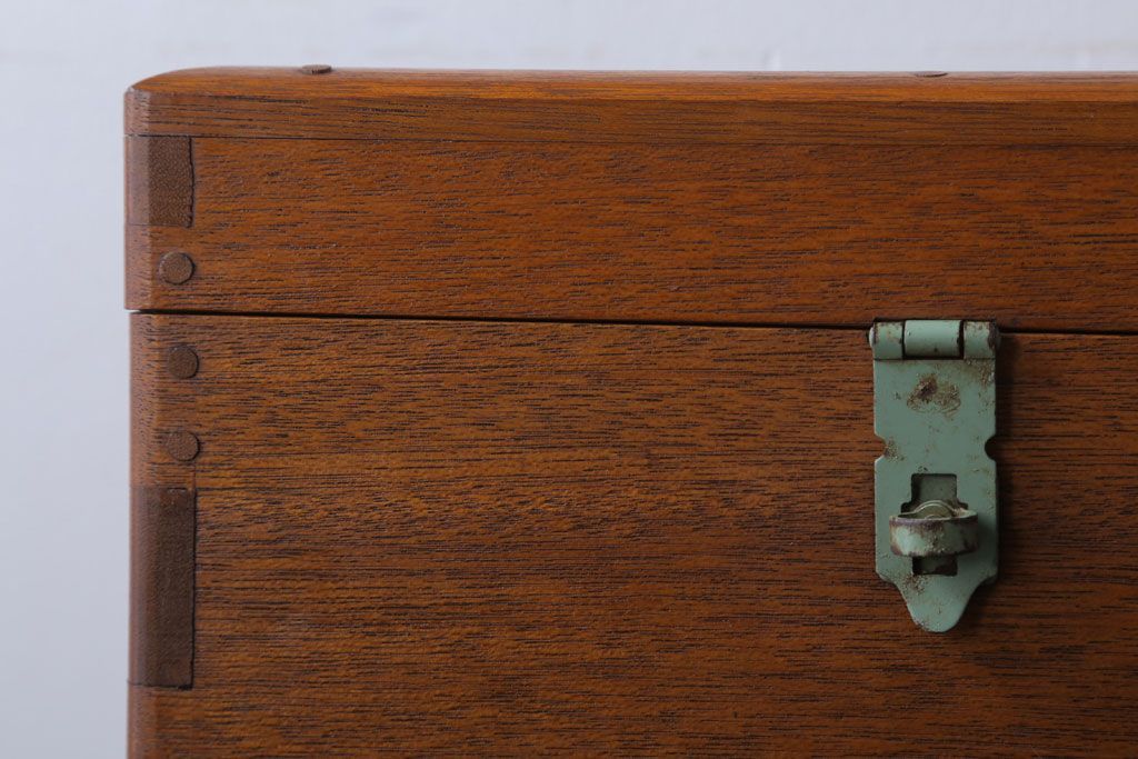 アンティーク雑貨　昭和レトロ　古い木のアンティーク収納箱(収納ケース・小箱)(1)