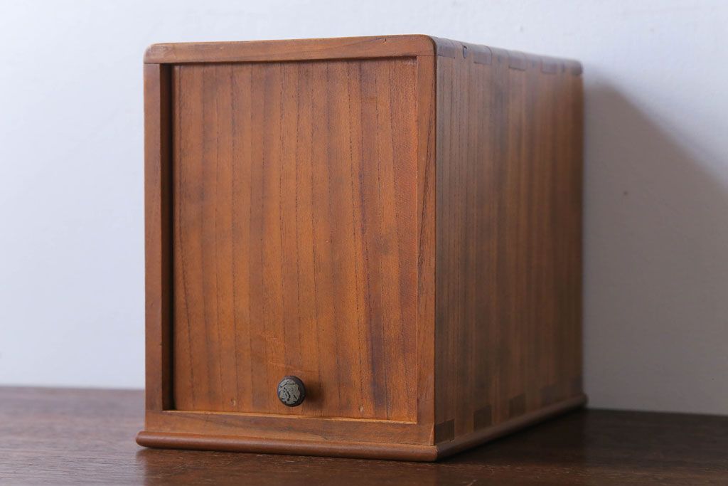 アンティーク家具　古民具・骨董　珍しい作りの高級小物入れ