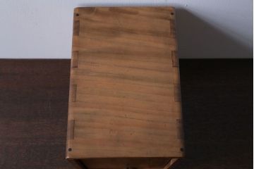 アンティーク家具　古民具・骨董　珍しい作りの高級小物入れ