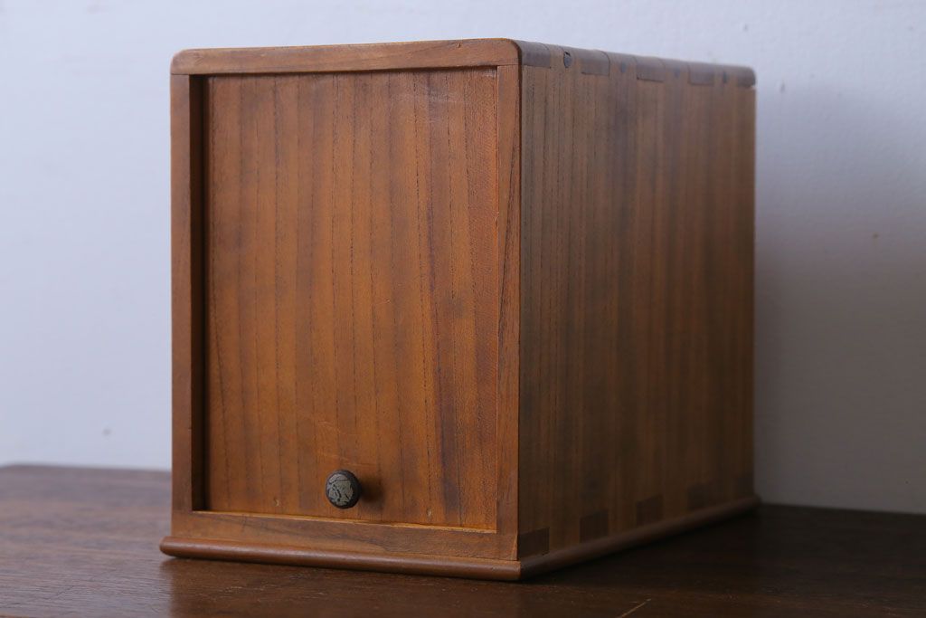 アンティーク家具　古民具・骨董　珍しい作りの高級小物入れ