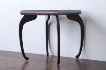 アンティーク家具　古民具・骨董　脚のデザインが魅力!桜材の花台