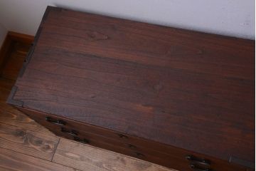 アンティーク家具　アンティーク 桜金具が上品な衣装箪笥