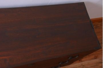 アンティーク家具　アンティーク 桜金具が上品な衣装箪笥