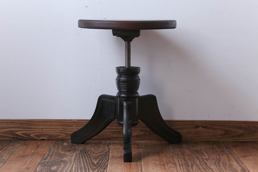 アンティーク家具　アンティーク　古い木製のおしゃれな回転スツール(2)