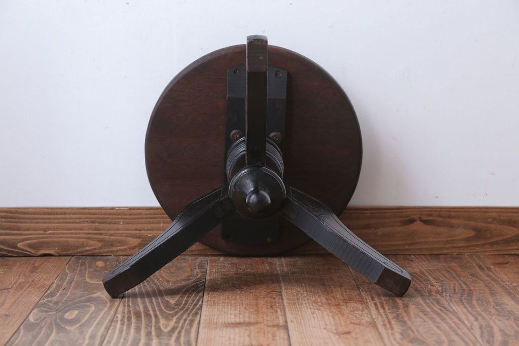 アンティーク家具　アンティーク　古い木製のおしゃれな回転スツール(2)