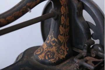 アンティーク雑貨　アンティーク　手回しミシン(シンガー?)