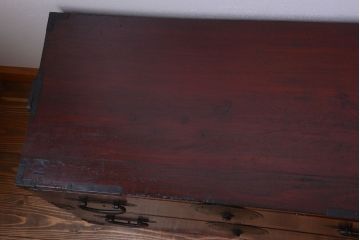 アンティーク家具　古民具・骨董　花柄丸金具の重ね箪笥