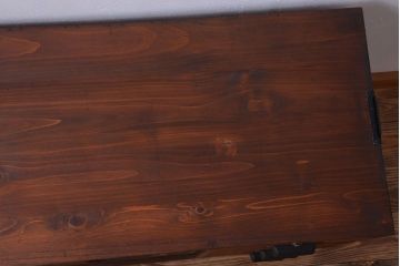 アンティーク家具　和製アンティーク　ダイヤガラス戸の鉄脚ローボード