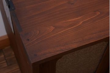 アンティーク家具　和製アンティーク　ダイヤガラス戸の鉄脚ローボード