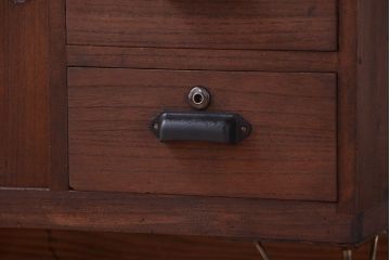 アンティーク家具　和製アンティーク　ダイヤガラス戸の鉄脚ローボード