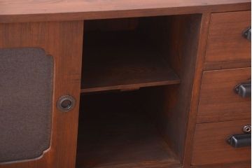 アンティーク家具　和製アンティーク　ダイヤガラス戸の鉄脚ローボード