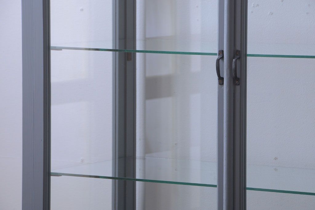 アンティーク家具　アンティークペイント　見せる収納におすすめの5面ガラスケース