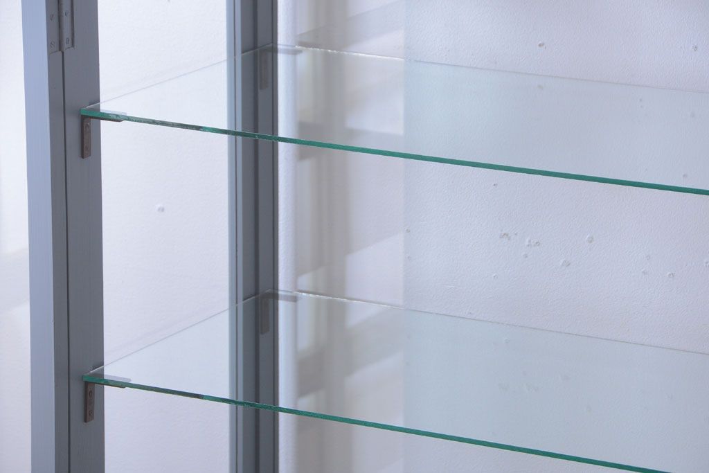 アンティーク家具　アンティークペイント　見せる収納におすすめの5面ガラスケース