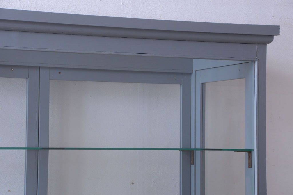 アンティーク家具　アンティークペイント　見せる収納におすすめの5面ガラスケース