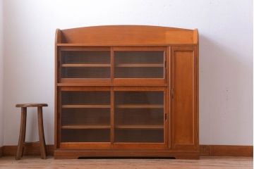 アンティーク家具　和製アンティーク　モールガラス入り!明るい木味の収納戸棚