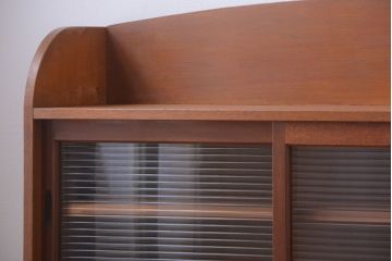 アンティーク家具　和製アンティーク　モールガラス入り!明るい木味の収納戸棚