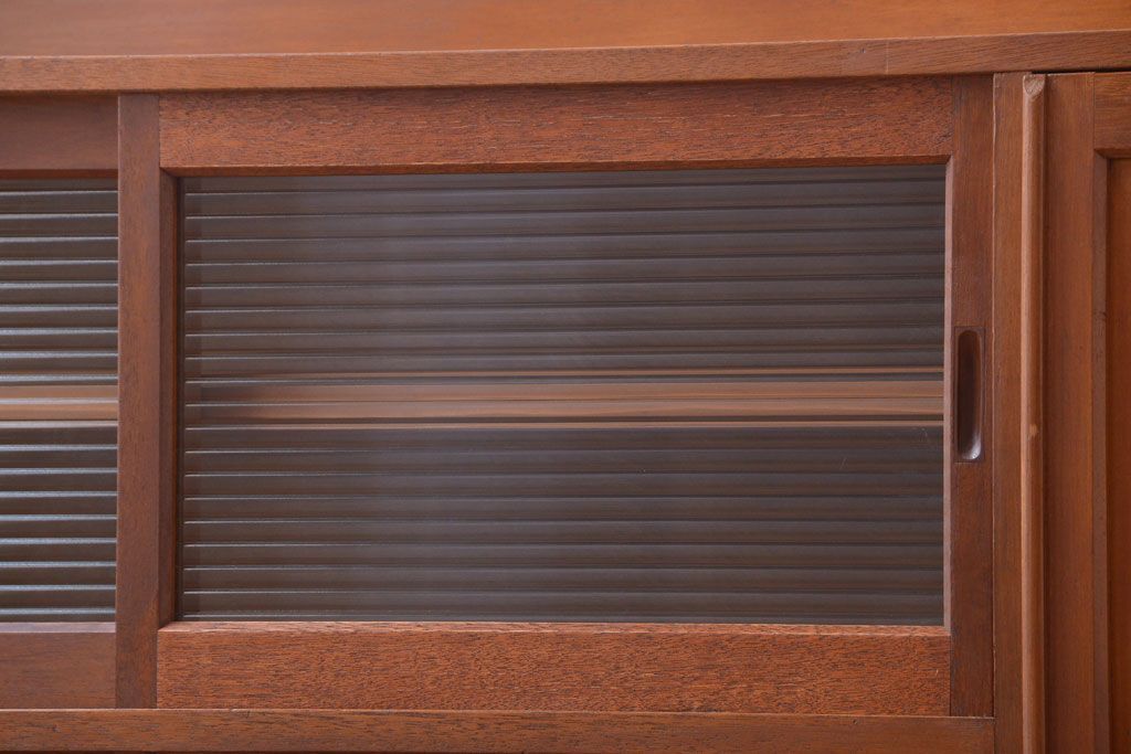 アンティーク家具　和製アンティーク　モールガラス入り!明るい木味の収納戸棚