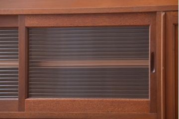 アンティーク家具　和製アンティーク　モールガラス入り!明るい木味の収納戸棚