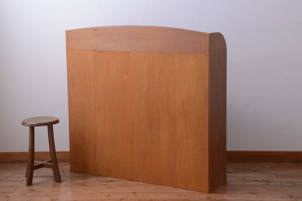 アンティーク家具　和製アンティーク　モールガラス入り!明るい木味の収納戸棚