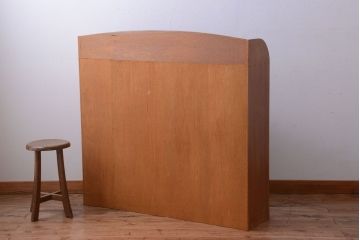 アンティーク家具　和製アンティーク　モールガラス入り!明るい木味の収納戸棚