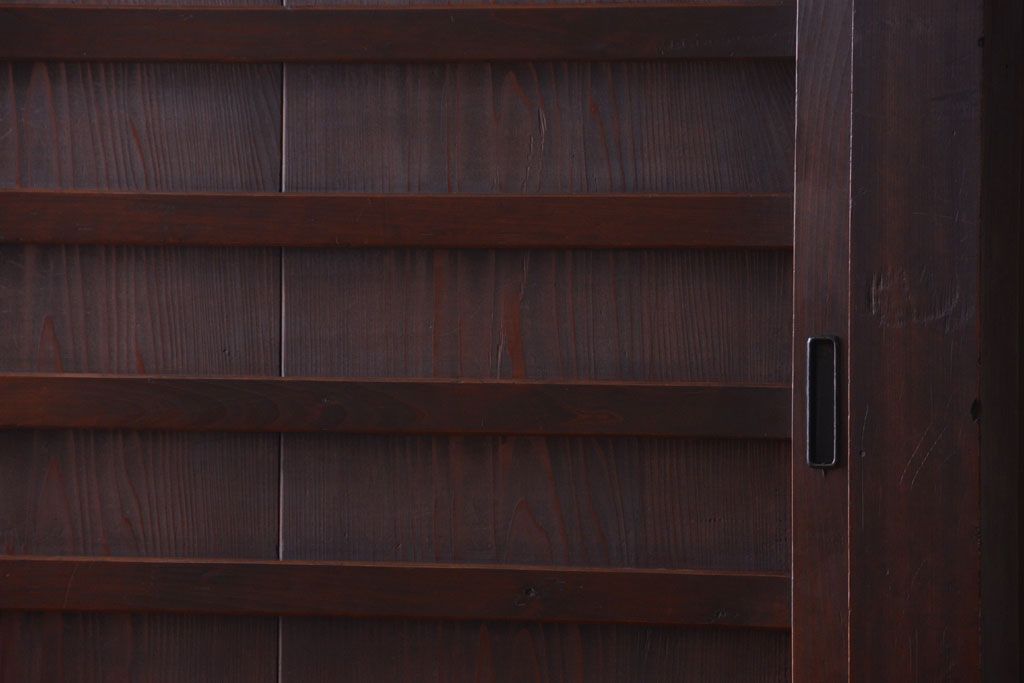 アンティーク家具　古民具・骨董　一本物　14杯引き出し付き!横桟引き戸の収納棚(水屋箪笥)