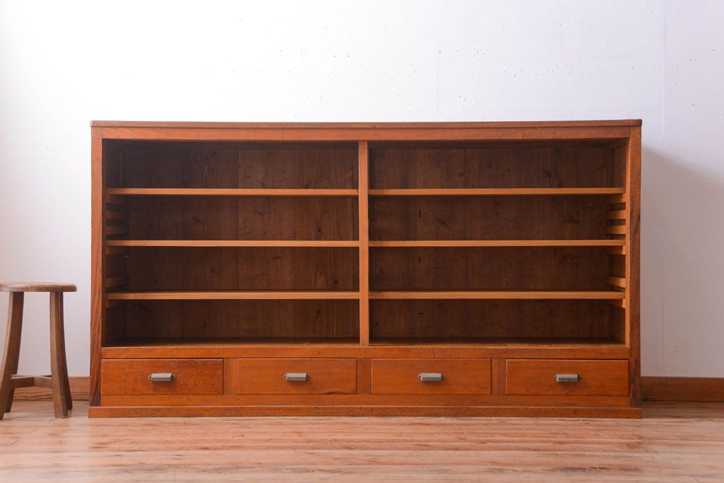 レトロ家具　昭和レトロ　引き出し付き!古い木のアンティーク横型飾り棚(本棚)