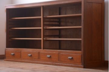 レトロ家具　昭和レトロ　引き出し付き!古い木のアンティーク横型飾り棚(本棚)