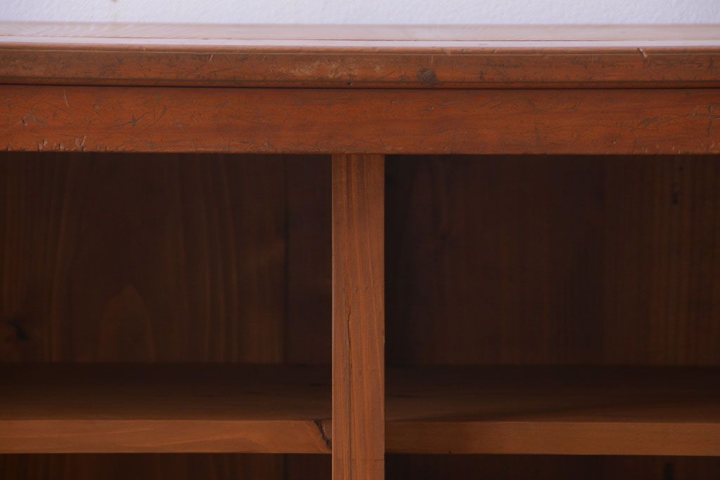 レトロ家具　昭和レトロ　引き出し付き!古い木のアンティーク横型飾り棚(本棚)