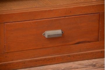 レトロ家具　昭和レトロ　引き出し付き!古い木のアンティーク横型飾り棚(本棚)