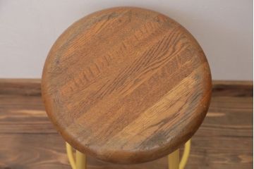 アンティーク雑貨　ビンテージ　イエローペイント鉄脚のかわいい丸スツール(1)