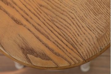 アンティーク雑貨　ビンテージ　アイボリーペイント鉄脚のかわいい丸スツール(椅子、チェア)(2)