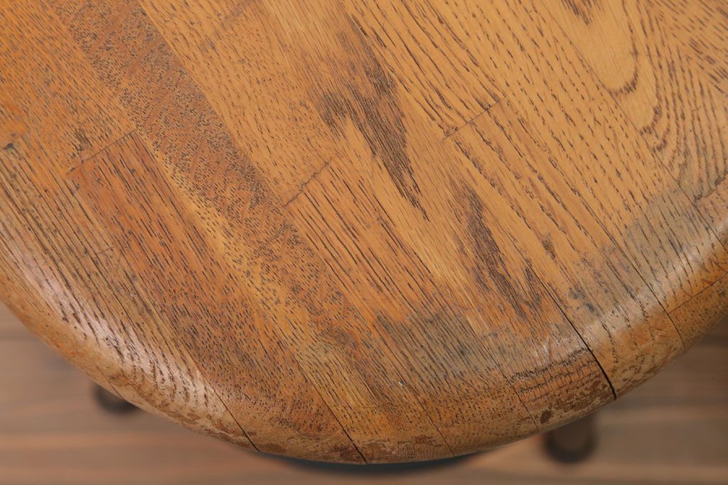 ヴィンテージ家具　ビンテージ　ブラックペイント鉄脚の丸スツール2脚セット