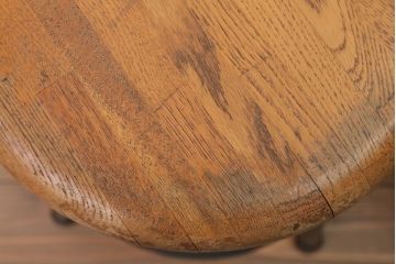 ヴィンテージ家具　ビンテージ　ブラックペイント鉄脚の丸スツール2脚セット