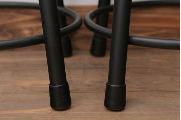 ヴィンテージ家具　ビンテージ　ブラックペイント鉄脚の丸スツール2脚セット