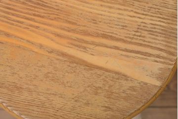 ヴィンテージ家具　ビンテージ　アイボリーペイント鉄脚の丸スツール2脚セット(椅子、チェア)(1)